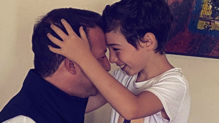 Χρύσανθος Τσουρούλλης: Η ευχή στον γιο του Ιωάννη για τη γιορτή του!