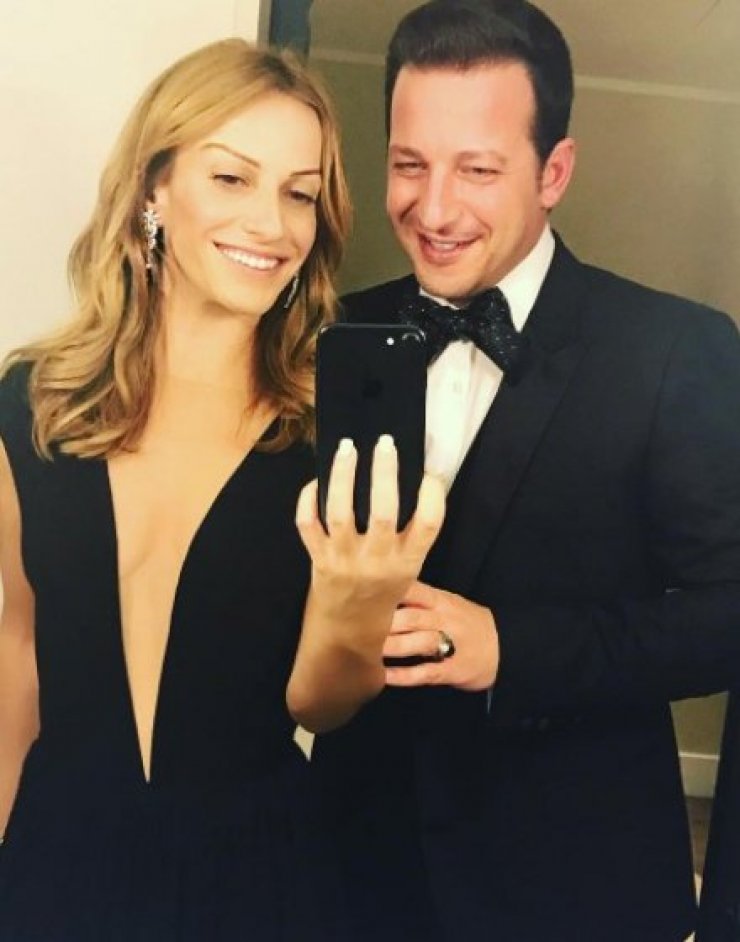 Δείτε πως ευχήθηκε η Έμιλυ Γιολίτη στον Χρύσανθο Τσουρούλλη για τη γιορτή του!