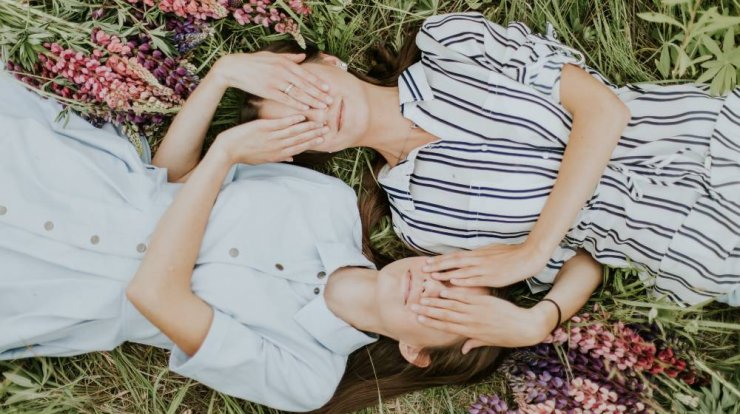 Σαν δύο διαφορετικές σταγόνες νερό!