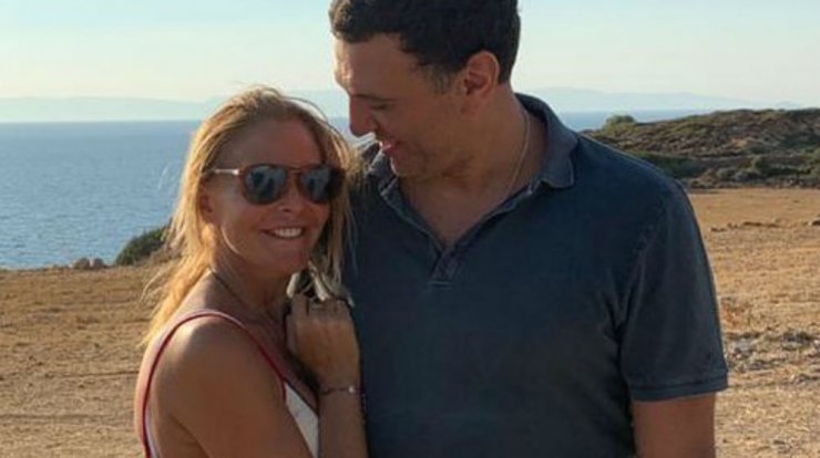 Τζένη Μπαλατσινού: Δείτε πόσο έχει φουσκώσει η κοιλίτσα της! [εικόνες]