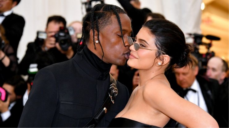 Kylie Jenner: Οι εικόνες με τον Travis Scott και την κόρη τους, Stormi, που ενισχύει τις φήμες για επανασύνδεση