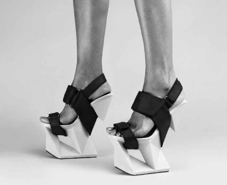 Το παγόβουνο της United Nude