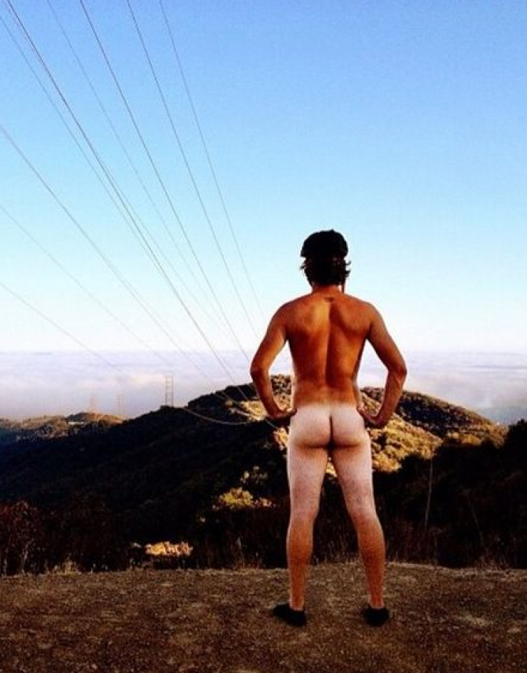 Δείτε ποιος ηθοποιός έβγαλε τον πισινό του στο instagram!