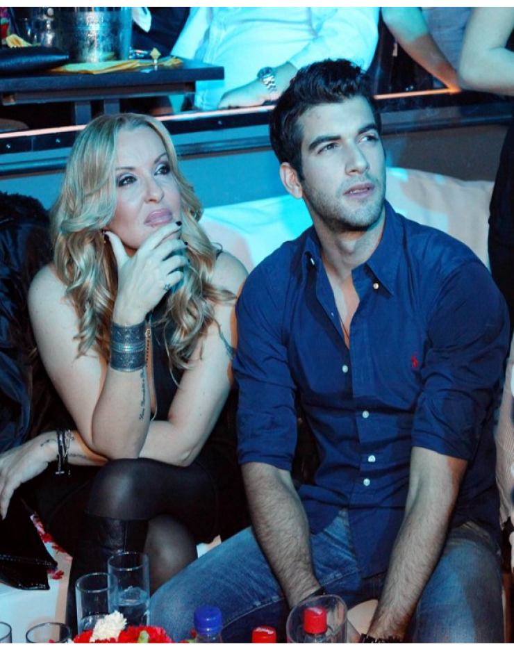 Ναταλία Γερμανού - Μάνος Ιωάννου: "Kαυτά" φιλιά στο αεροδρόμιο λίγο πριν αναχωρίσει για Κύπρο!