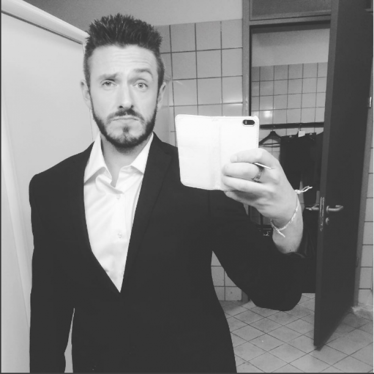 Για πρώτη φορά ο Bradley του X-Factor απαντά στο αν είναι gay!