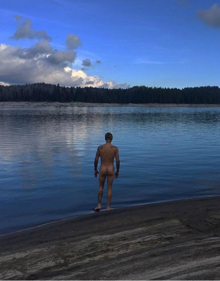 Έριξε το instagram πασίγνωστος τραγουδιστής