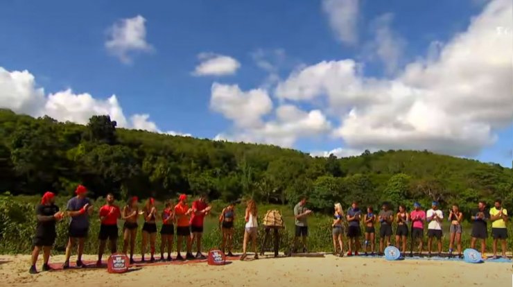 "Survivor": Οι δυο νέες παίκτριες που εισέβαλαν στο παιχνίδι [βίντεο]