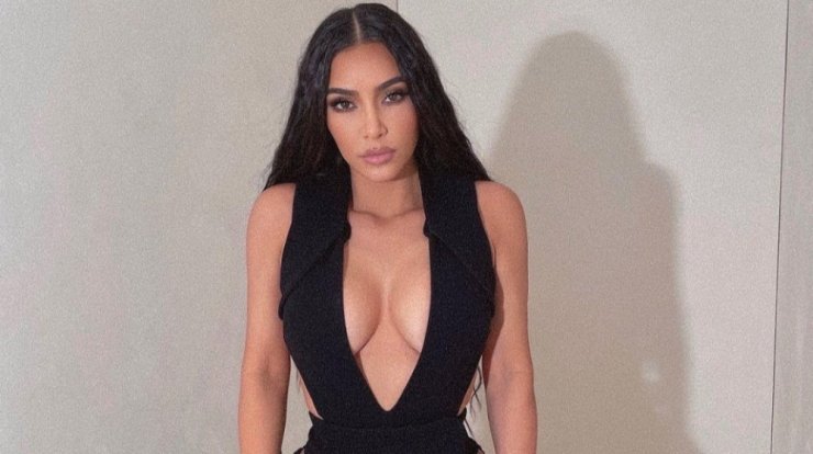 Οι followers της Kim Kardashian ξεσπούν: "Δείχνει έτσι καθώς χρησιμοποίησε για ακόμη μια φoρά photoshop" [εικόνες] 