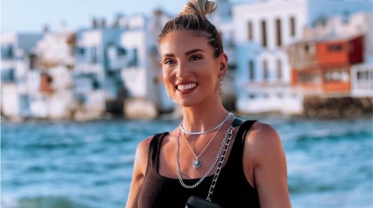 Αθηνά Οικονομάκου: Μας αποκαλύπτει σε ποιον μοιάζει εμφανισιακά ο γιος της, Μάξιμος [εικόνα]