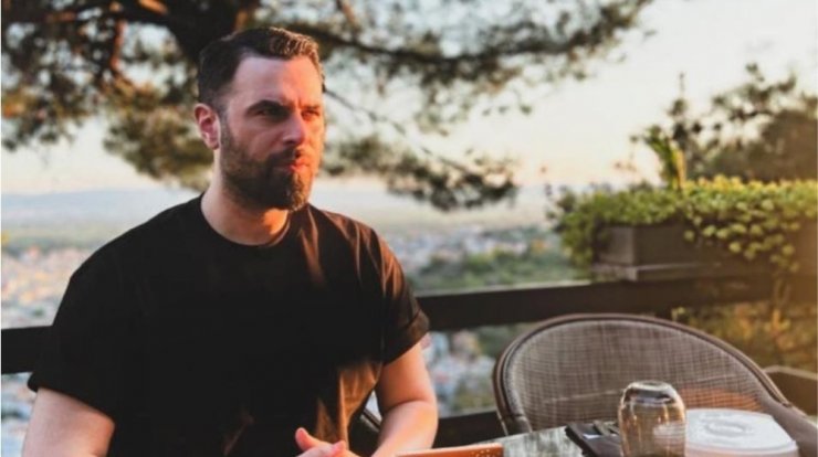 Γιώργος Παπαδόπουλος: Φωτογραφίζει τα παιδιά του να παίζουν στην πισίνα [εικόνα]