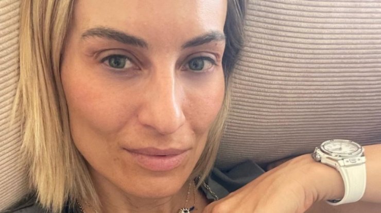 Ελεονώρα Μελέτη: Τα "έβαλε" με 23χρονη που της είπε ότι είναι 53 ετών και περνάει εμμηνόπαυση [εικόνα]