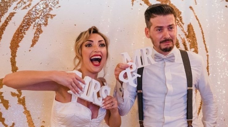 Κρίστυ Παπαδοπούλου: Το άλμπουμ από τις καλοκαιρινές διακοπές με τον σύζυγό της [εικόνες]