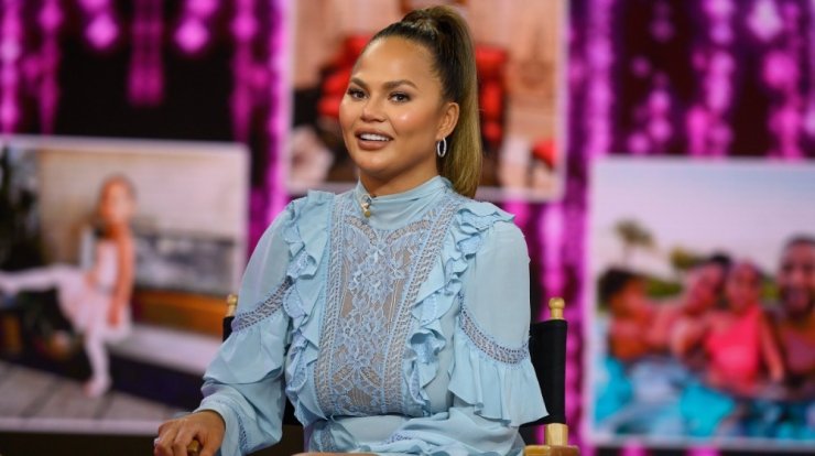 Chrissy Teigen: Μετά την αποβολή είναι ξανά έγκυος