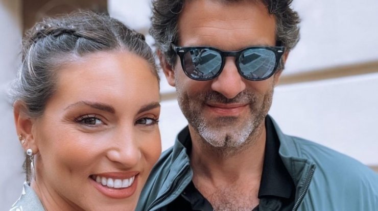 Αθηνά Οικονομάκου: Σε ρομαντικό γεύμα με τον σύζυγό της, Φίλιππο [εικόνα]