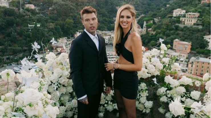 Chiara Ferragni – Fedez: Γιόρτασαν την 4η επέτειο γάμου τους με ένα ρομαντικό δείπνο