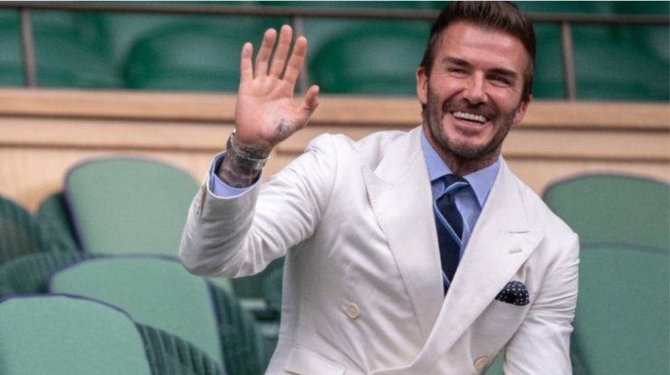 David Beckham: Βρίσκεται στην Ελλάδα και η Victoria του εξέφρασε τη ζήλεια της [εικόνες]