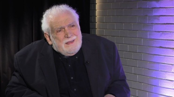 Κώστας Καζάκος: Δωρίζει το σώμα του στην Ιατρική Σχολή Αθηνών 