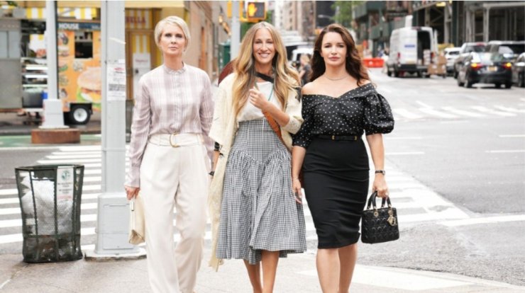And Just Like That: Κυκλοφόρησε η πρώτη φωτογραφία από τα παρασκήνια της δεύτερης σεζόν