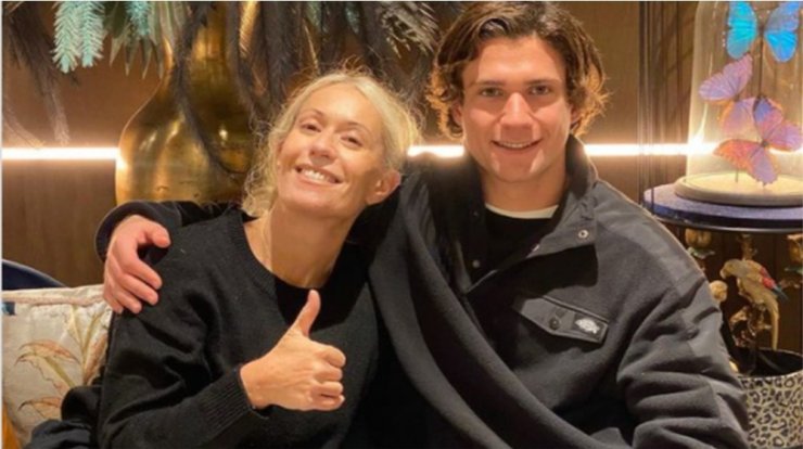 Ο ρόλος που έχει ο γιος της Μαρίας Μπακοδήμου στο “Love Island” [εικόνες]