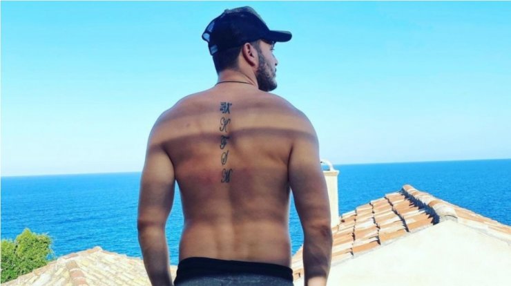 Έλληνας τραγουδιστής ανακοίνωσε: "Θα γίνω μπαμπάς σε λίγους μήνες" [βίντεο]