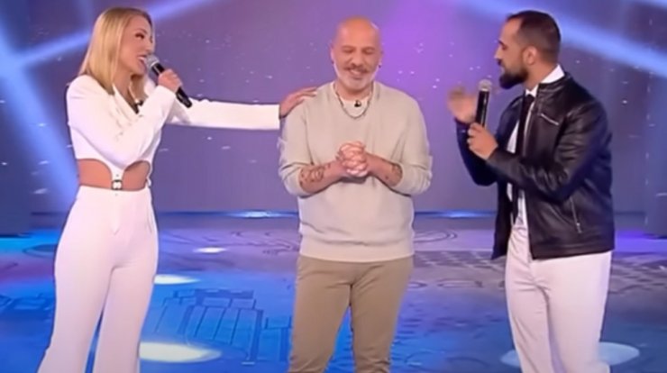 Νίκος Μουτσινάς: Η Ματίνα Νικολάου πήγε καλεσμένη στην εκπομπή τους με τον σύντροφό της [βίντεο]