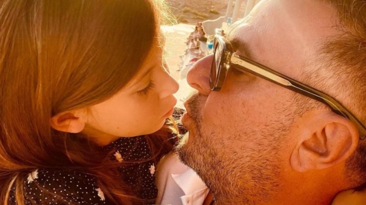 Ο Αντώνης Ρέμος για την κόρη του: "Η Ελένη έχει την ατυχία, ενώ έχει μαμά την Υβόννη, να..."