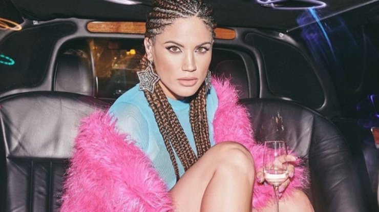 Μαίρη Συνάτσακη: Είδαμε τη φουσκωμένη της κοιλίτσα στον 8ο μήνα εγκυμοσύνης της [βίντεο]