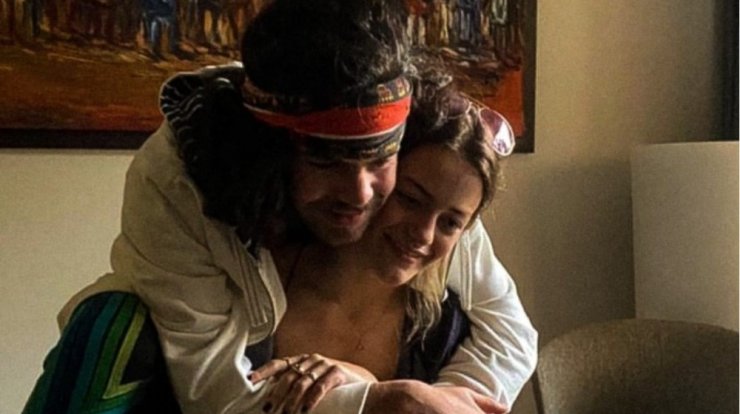 Άγγελος Λάτσιος: Έκλεισε τα 20 και έσβησε τούρτα με την σύντροφό του [εικόνες & βίντεο]