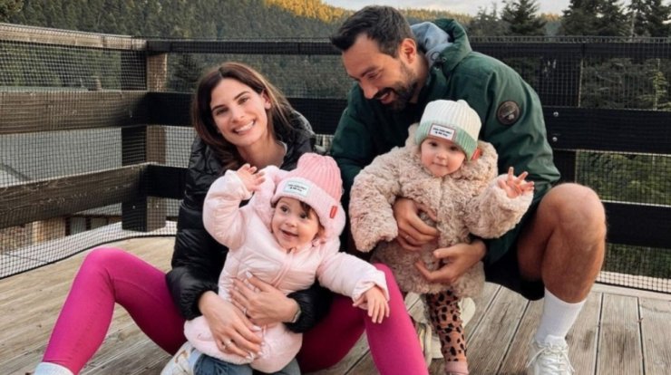 Τα Τανιμανιδάκια "έκλεψαν" τις εντυπώσεις στη γιορτινή πρώτη ανάρτηση της χρονιάς [εικόνες]