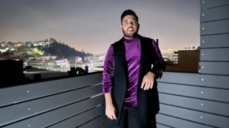 Ο Κωνσταντίνος Ιάσωνος είναι ο "κλασσικός Κυπραίος" στα μπουζούκια της Αθήνας [εικόνες & βίντεο]