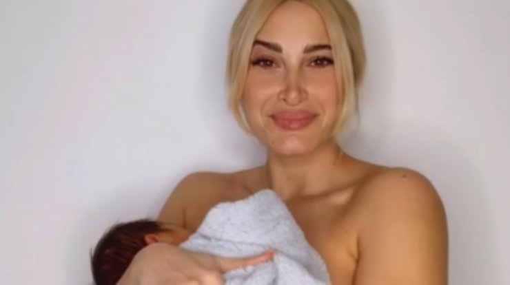 Ιωάννα Τούνη: Μας έδειξε πως είναι το σώμα της 12 ημέρες μετά την γέννηση του γιου της [βίντεο]
