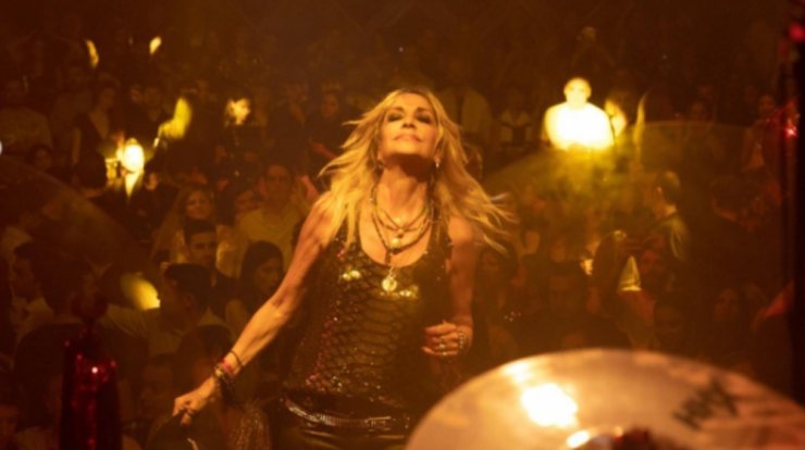 Άννα Βίσση: Έκανε throwback στα 90’s και αποθεώθηκε [εικόνες]