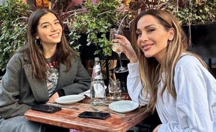 Δέσποινα Βανδή: Οι πρώτες δηλώσεις για τη σχέση της κόρης της με τον Αλέξανδρο Πολυχρονιάδη [βίντεο]