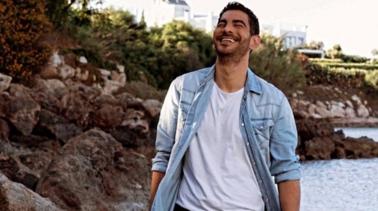 Σταύρος Κωνσταντίνου: Η υπόσχεση που μας έδωσε με τον γιο του σε μια αξιολάτρευτη στιγμή τους [εικόνα]