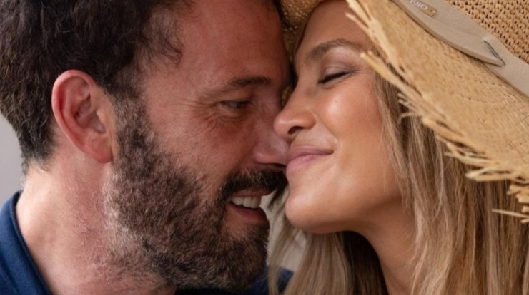 "Bennifers": Τα matchy - matchy tattoos που έκαναν για τον έρωτά τους την ημέρα του Αγίου Βαλεντίνου [εικόνες]