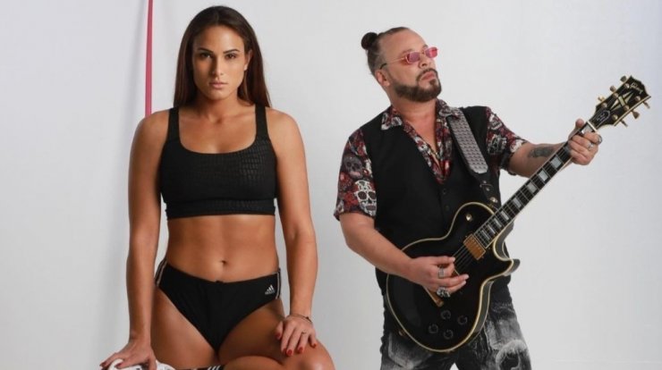 Ασημίνα Χατζηανδρέου: Το πρώτο στιγμιότυπο με τον Χρήστο Δάντη μετά την επιστροφή της στην Ελλάδα [εικόνες]