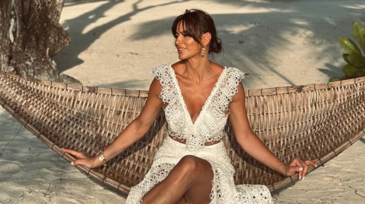 Ramona Filip: Ποζάρει στις Μαλδίβες πιο sexy από ποτέ 