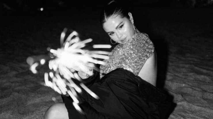 Η Selena Gomez είναι η νέα "βασίλισσα" του instagram - Έτσι ευχαρίστησε τους εκατομμύρια followers της [εικόνες]