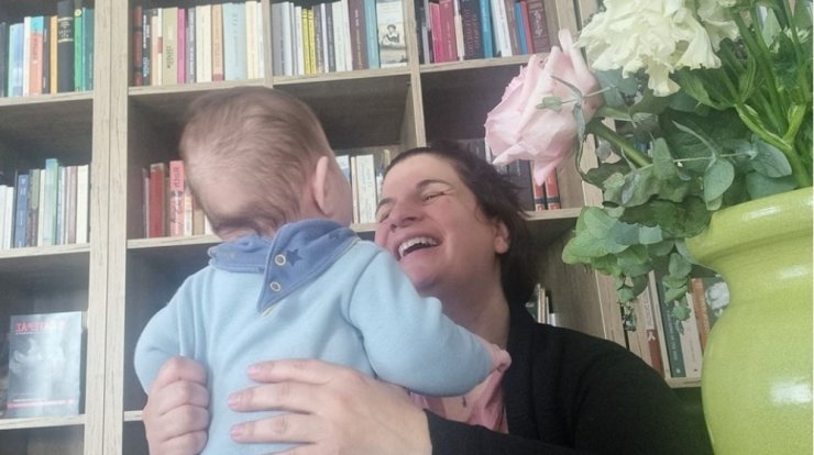 Μαρίνα Βρόντη: "Συγκινούμαι όταν μιλάω για τον γιο μου"