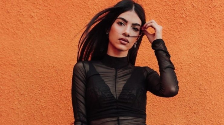 Άντρεα Κυριάκου: Οι τρυφερές πρωινές πόζες με την κόρη της, Μαρίλια στο σπίτι τους [εικόνες]