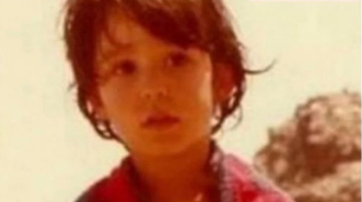 Αναγνωρίζετε ποια πασίγνωστη Ελληνίδα ηθοποιός είναι το εικονιζόμενο κοριτσάκι;