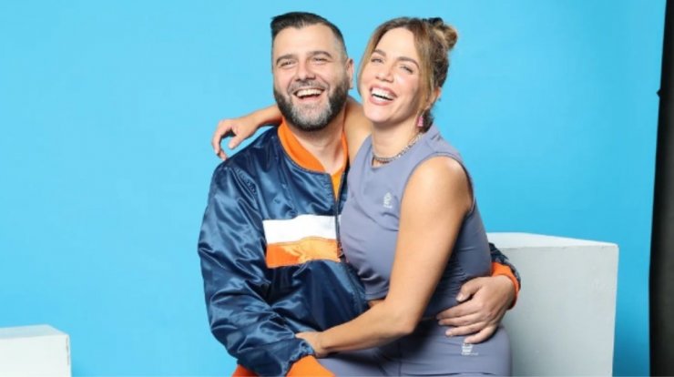 Κατερίνα Στικούδη - Βαγγέλης Σερίφης: Ο γιος τους, Βύρωνας, πήρε τα πασχαλινά του δώρα και ξετρελάθηκε [βίντεο]