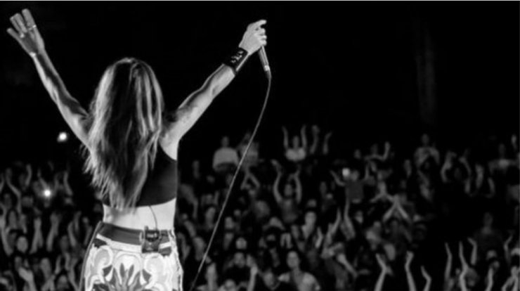 Πρώην Κύπριας τραγουδίστριας:"Έχει ειπωθεί ότι έπαιρνα ναρκωτικά κι είμαι ομοφυλόφιλος"