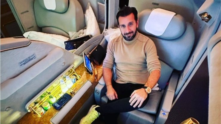 Θάνος Πετρέλης: "Δεν βοηθάω στις δουλειές του σπιτιού, είμαι καλομαθημένος"