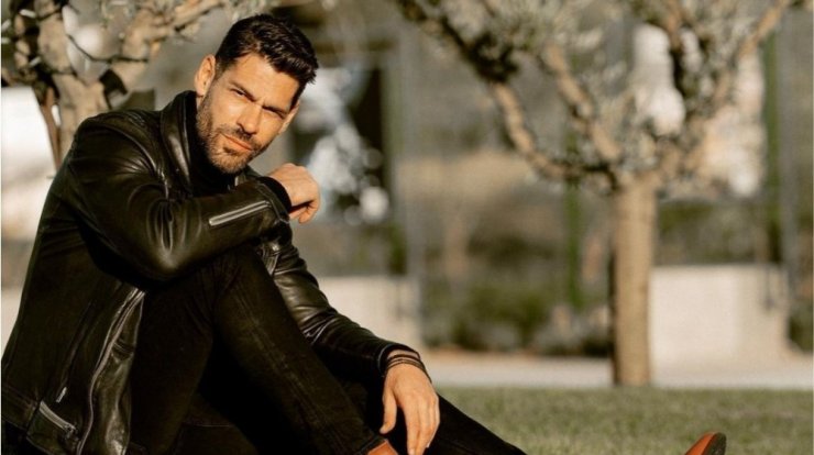 Γιάννης Σπαλιάρας: Έκανε το επόμενο βήμα στη σχέση του [βίντεο]