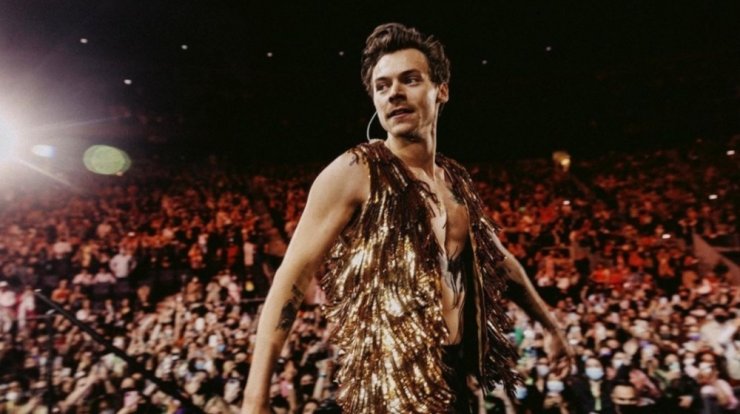Harry Styles: Ο απίστευτος λόγος που τον ανάγκασε να διακόψει συναυλία του [βίντεο]