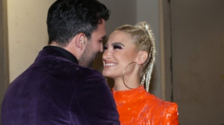 Τούνη - Αλεξάνδρου: Πρώτη φορά για camping με τον γιο τους [εικόνες] 