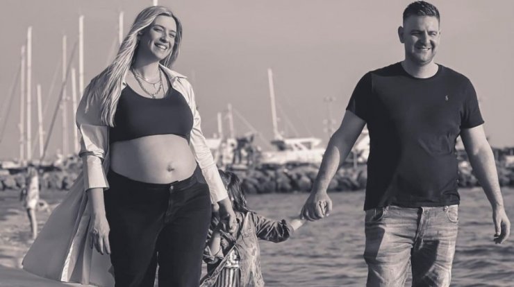 Αφροδίτη Γεωργίου: Τα πρώτα στιγμιότυπα από το μαιευτήριο με την νεογέννητη κόρη της [βίντεο]