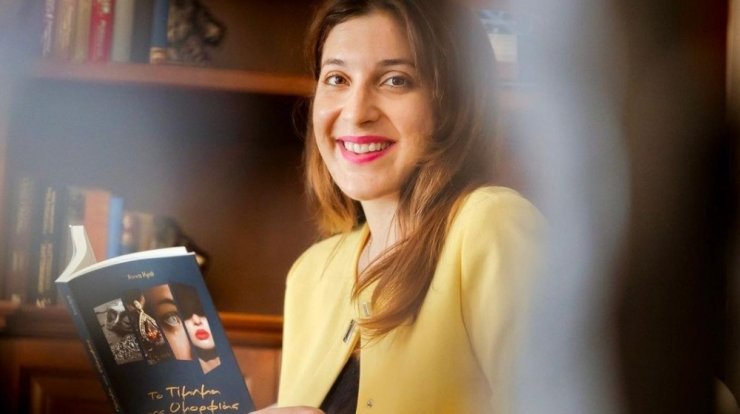 Η Άννα Κριθ παρουσιάζει το πρώτο της βιβλίο - Όσα αποκαλύπτει πριν την κυκλοφορία του