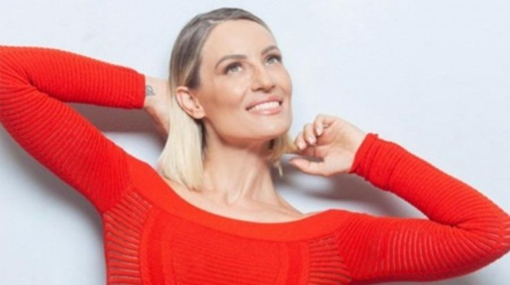 Ελεονώρα Μελέτη: Το summer look της κόρης της σε βόλτα τους που ξεχωρίζει [εικόνα]